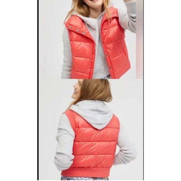 New without tags Aerie Offline Puffer Vest Red Small - Picture 2 of 14